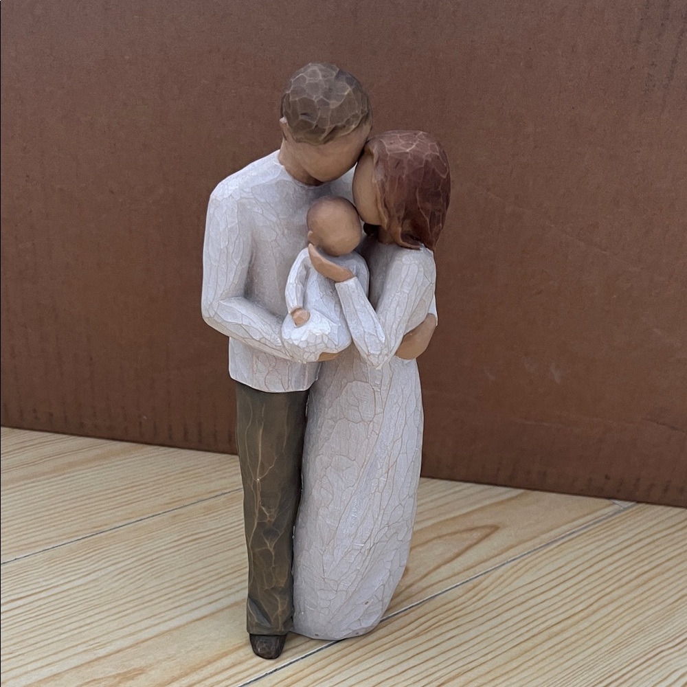 Willow Tree Family Figurine with Baby